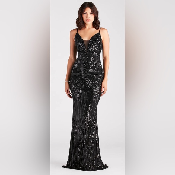 Windsor Black and Silver Sequin V-Neck Gown- New without tags - Picture 3 of 12